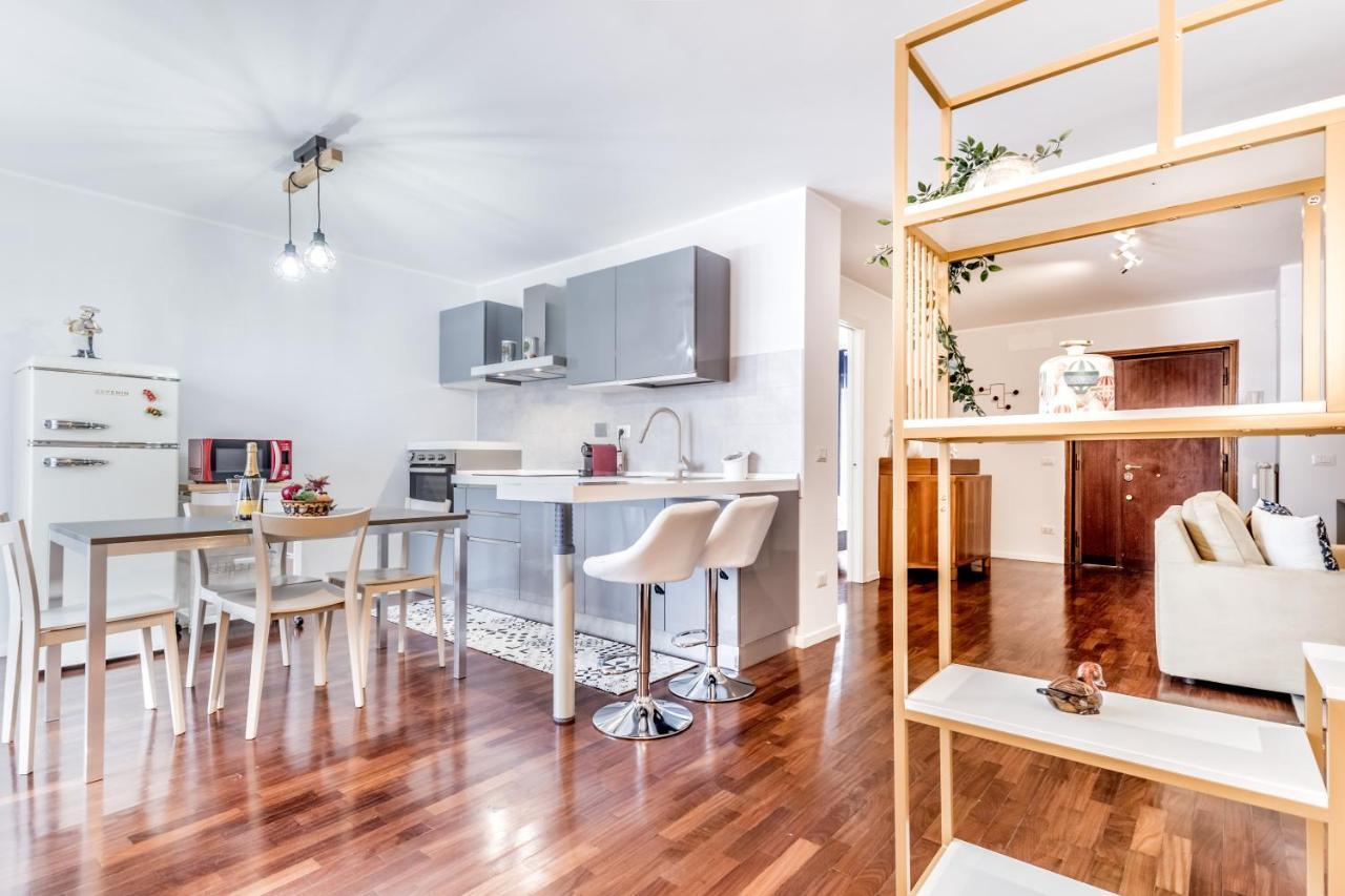 Bbhome Penthouse Bright And Elegant Metro Conca D'Oro Рим Экстерьер фото